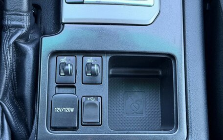 Toyota Land Cruiser Prado 150 рестайлинг 2, 2016 год, 3 950 000 рублей, 21 фотография