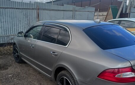 Skoda Superb III рестайлинг, 2009 год, 750 000 рублей, 3 фотография