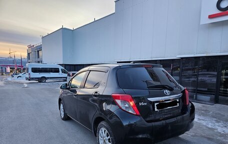 Toyota Vitz, 2011 год, 710 000 рублей, 4 фотография