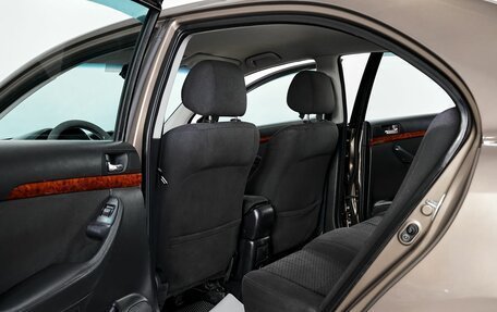 Toyota Avensis III рестайлинг, 2004 год, 514 000 рублей, 14 фотография