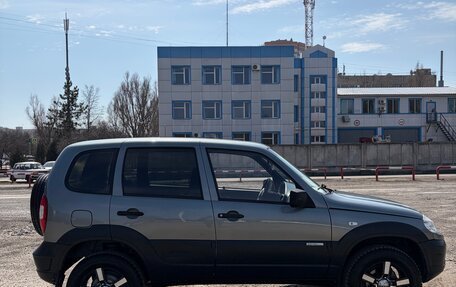Chevrolet Niva I рестайлинг, 2011 год, 550 000 рублей, 4 фотография
