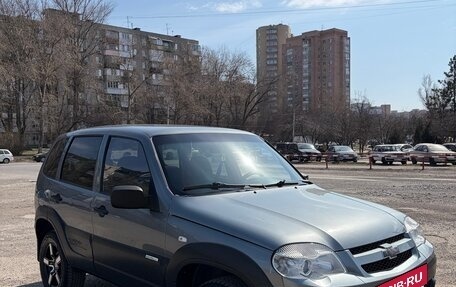 Chevrolet Niva I рестайлинг, 2011 год, 550 000 рублей, 3 фотография