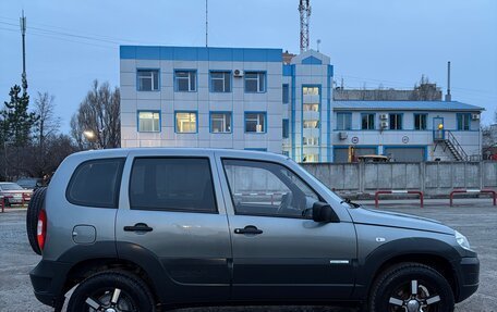 Chevrolet Niva I рестайлинг, 2011 год, 550 000 рублей, 22 фотография