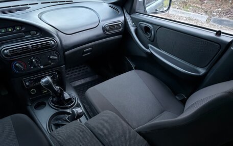 Chevrolet Niva I рестайлинг, 2011 год, 550 000 рублей, 31 фотография