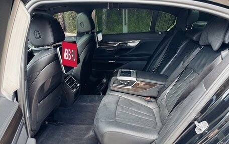 BMW 7 серия, 2017 год, 2 350 000 рублей, 19 фотография