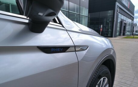 Volkswagen Tiguan II, 2021 год, 3 990 000 рублей, 13 фотография