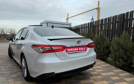 Toyota Camry, 2018 год, 3 050 000 рублей, 4 фотография