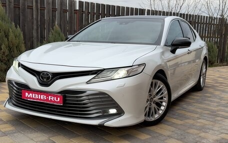 Toyota Camry, 2018 год, 3 050 000 рублей, 1 фотография
