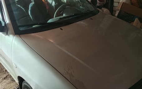 Volkswagen Polo III рестайлинг, 2001 год, 130 000 рублей, 1 фотография