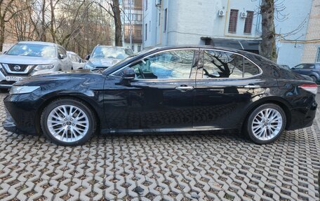 Toyota Camry, 2018 год, 2 900 000 рублей, 6 фотография