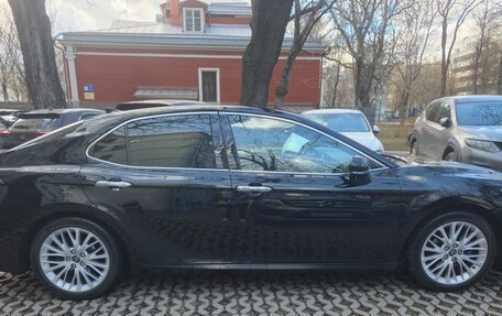 Toyota Camry, 2018 год, 2 900 000 рублей, 10 фотография