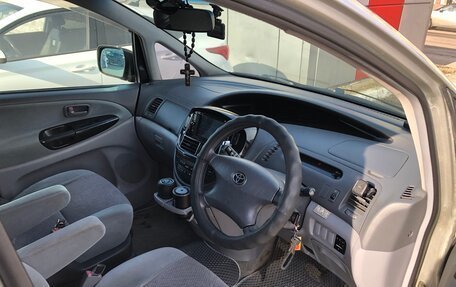 Toyota Estima III рестайлинг -2, 2001 год, 750 000 рублей, 6 фотография