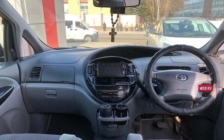 Toyota Estima III рестайлинг -2, 2001 год, 750 000 рублей, 8 фотография