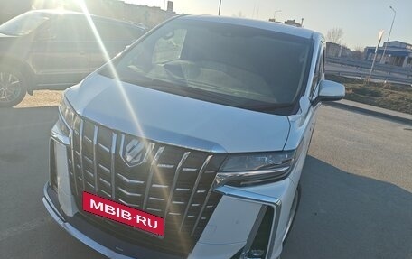 Toyota Alphard III, 2018 год, 4 010 000 рублей, 2 фотография