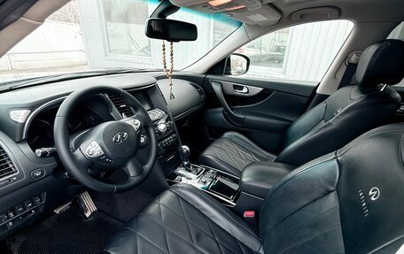 Infiniti FX II, 2013 год, 2 400 000 рублей, 25 фотография