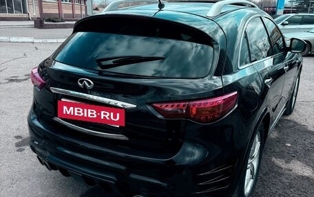 Infiniti FX II, 2013 год, 2 400 000 рублей, 16 фотография