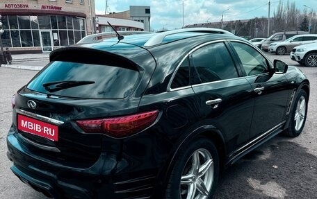 Infiniti FX II, 2013 год, 2 400 000 рублей, 14 фотография