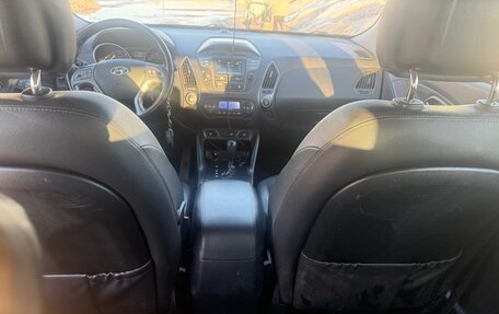 Hyundai ix35 I рестайлинг, 2013 год, 1 550 000 рублей, 10 фотография