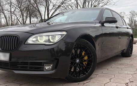 BMW 7 серия, 2013 год, 2 300 000 рублей, 15 фотография