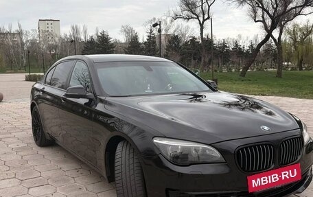 BMW 7 серия, 2013 год, 2 300 000 рублей, 21 фотография