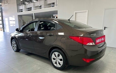 Hyundai Solaris II рестайлинг, 2016 год, 990 000 рублей, 4 фотография