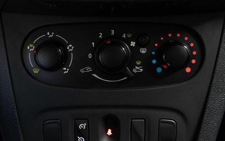 Renault Sandero II рестайлинг, 2017 год, 869 000 рублей, 16 фотография