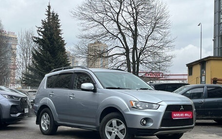 Mitsubishi Outlander III рестайлинг 3, 2011 год, 1 199 000 рублей, 1 фотография
