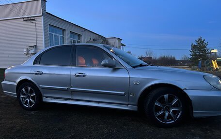 Hyundai Sonata IV рестайлинг, 2005 год, 150 000 рублей, 1 фотография