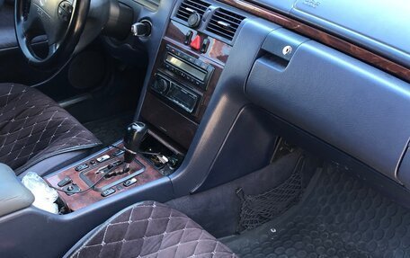 Mercedes-Benz E-Класс, 1999 год, 750 000 рублей, 4 фотография