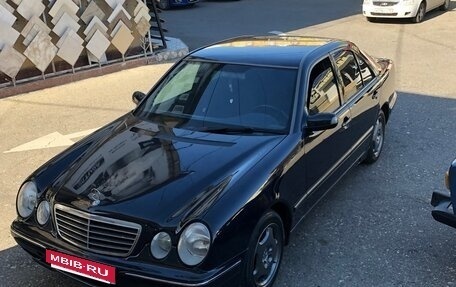 Mercedes-Benz E-Класс, 1999 год, 750 000 рублей, 2 фотография