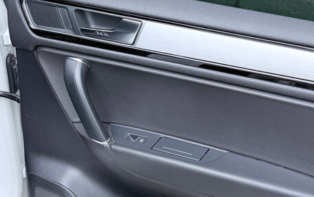 Volkswagen Touareg III, 2017 год, 3 150 000 рублей, 13 фотография