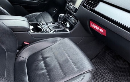 Volkswagen Touareg III, 2017 год, 3 150 000 рублей, 14 фотография