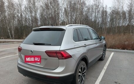 Volkswagen Tiguan II, 2019 год, 2 200 000 рублей, 2 фотография
