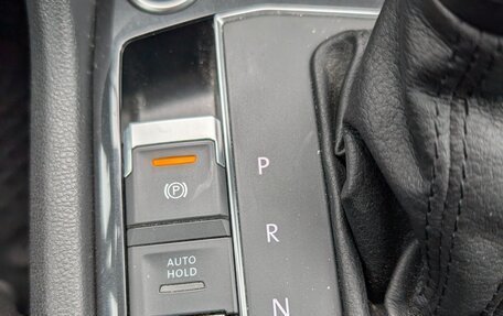 Volkswagen Tiguan II, 2019 год, 2 200 000 рублей, 10 фотография