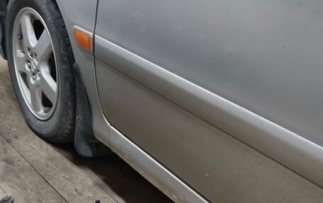 Toyota Avensis III рестайлинг, 2002 год, 290 000 рублей, 5 фотография