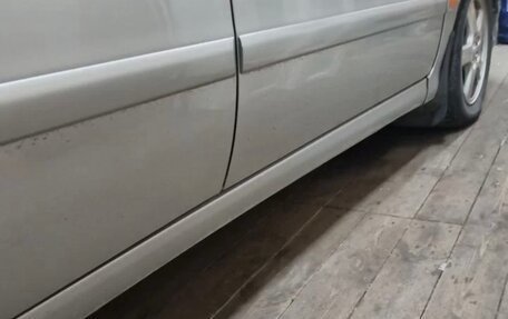 Toyota Avensis III рестайлинг, 2002 год, 290 000 рублей, 3 фотография