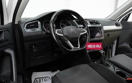 Volkswagen Tiguan II, 2021 год, 2 449 000 рублей, 6 фотография