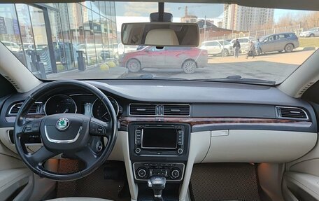 Skoda Superb III рестайлинг, 2011 год, 929 000 рублей, 17 фотография