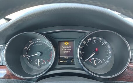 Skoda Superb III рестайлинг, 2011 год, 929 000 рублей, 16 фотография