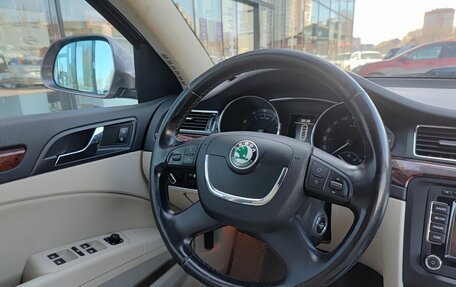 Skoda Superb III рестайлинг, 2011 год, 929 000 рублей, 23 фотография