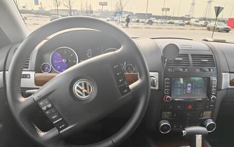 Volkswagen Touareg III, 2008 год, 1 590 000 рублей, 24 фотография