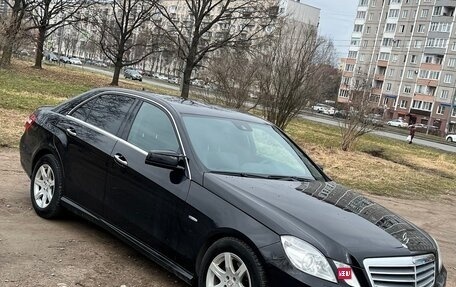 Mercedes-Benz E-Класс, 2011 год, 1 320 000 рублей, 4 фотография