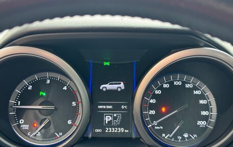 Toyota Land Cruiser Prado 150 рестайлинг 2, 2016 год, 3 200 000 рублей, 11 фотография