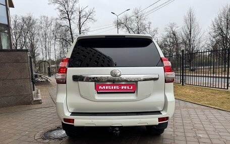 Toyota Land Cruiser Prado 150 рестайлинг 2, 2016 год, 3 200 000 рублей, 4 фотография