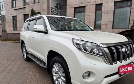 Toyota Land Cruiser Prado 150 рестайлинг 2, 2016 год, 3 200 000 рублей, 7 фотография