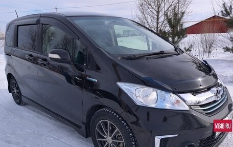 Honda Freed I, 2014 год, 1 250 000 рублей, 2 фотография