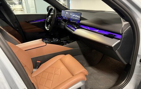 BMW 5 серия, 2024 год, 8 700 000 рублей, 11 фотография