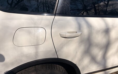 Volkswagen Touareg III, 2011 год, 2 100 000 рублей, 16 фотография