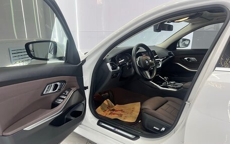 BMW 3 серия, 2021 год, 2 990 000 рублей, 7 фотография