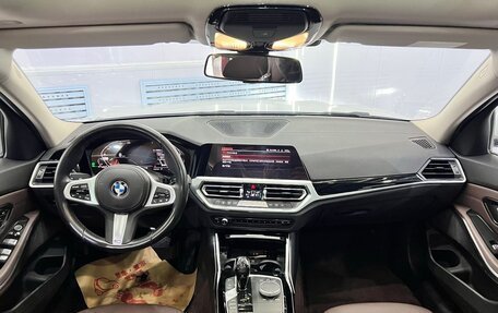 BMW 3 серия, 2021 год, 2 990 000 рублей, 15 фотография